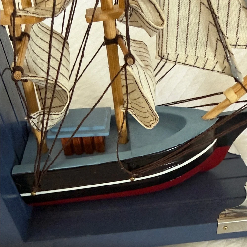 Vintage Nautical Wooden Sailing Ship Bookends set of 2, Navy blue, Like New! - Picture 9 of 9